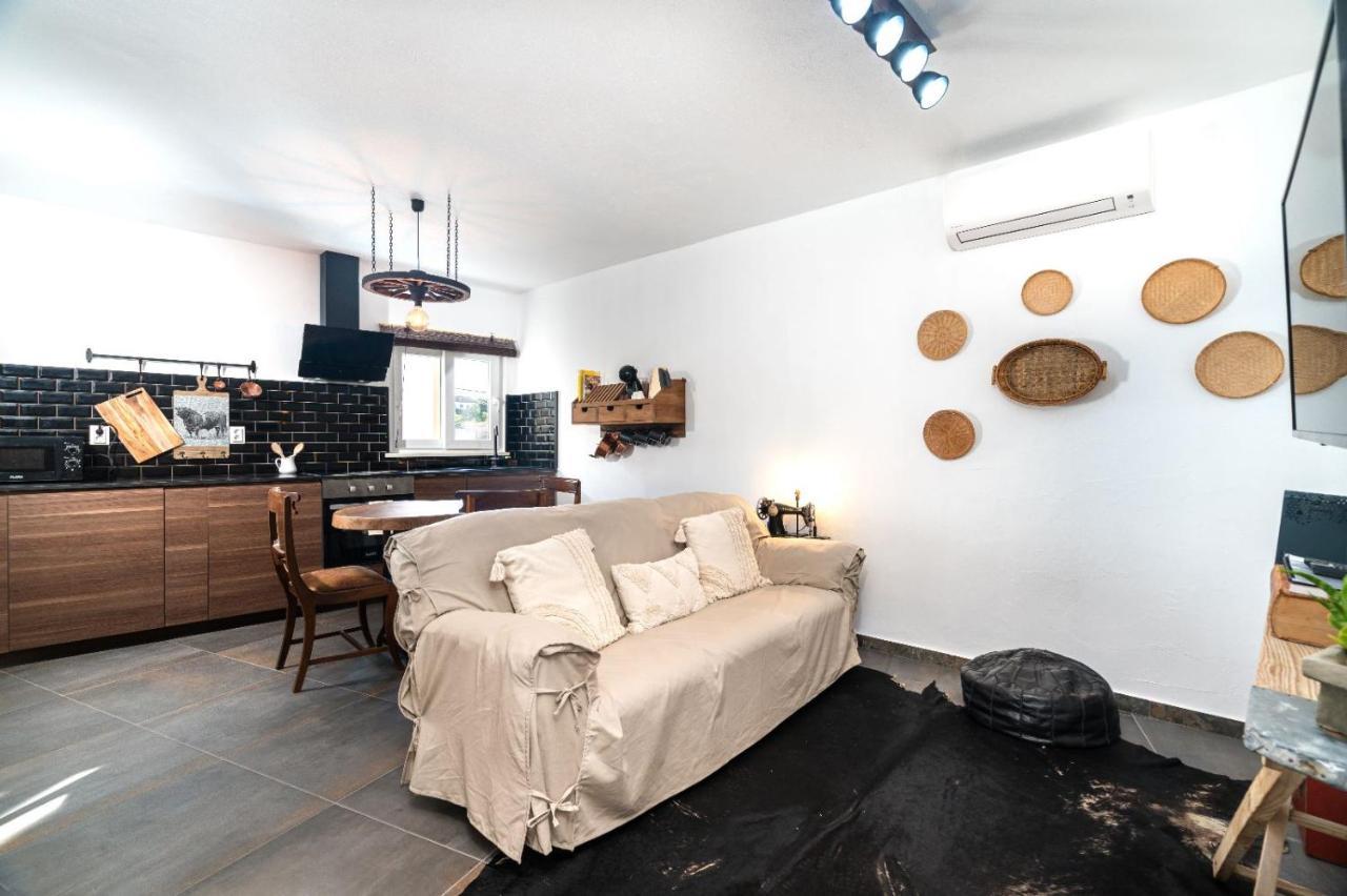 Casa Estabulo- Cozy Rustic Farmhouse Loft Touro Estômbar المظهر الخارجي الصورة